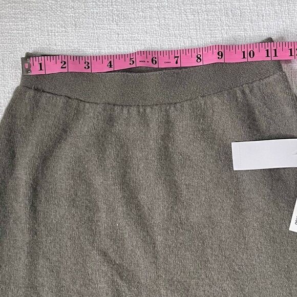 Equipment Femme Daveney Midi Skirt in Dusty Olive. 100% Merino Wool. Sz XXS. NWT - Picture 15 of 16